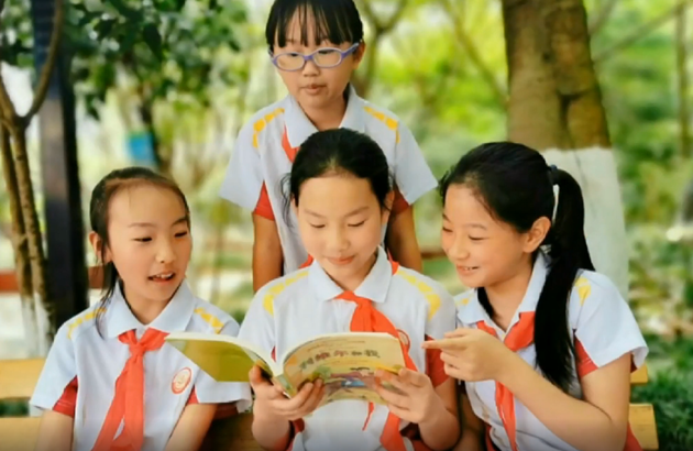 書(shū)香滿(mǎn)校園 智慧潤(rùn)童心——德陽(yáng)外國(guó)語(yǔ)小學(xué)第十五屆讀書(shū)節(jié)開(kāi)幕啦！